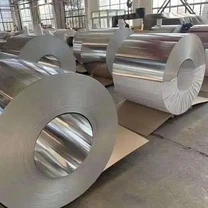 Le papier d'aluminium de ménage roule la petite matière première de petit pain