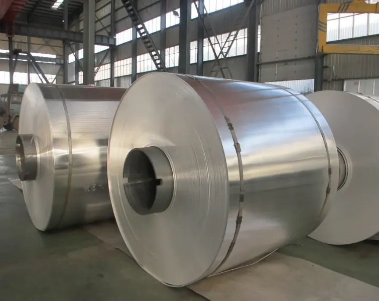 Feuille d'aluminium domestique en bobines